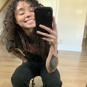 Meet your Posher, Javin